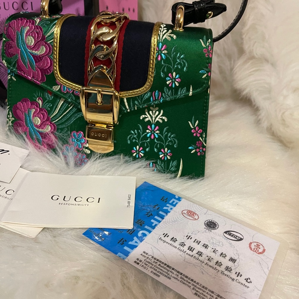 Authentic Gucci Mini salvi - Picture 2 of 14